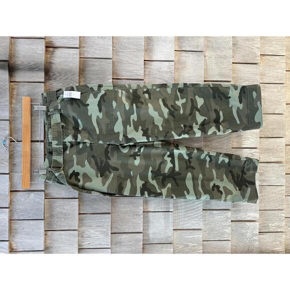 Gap cargo camo pants size 0 - Picture 1 of 3